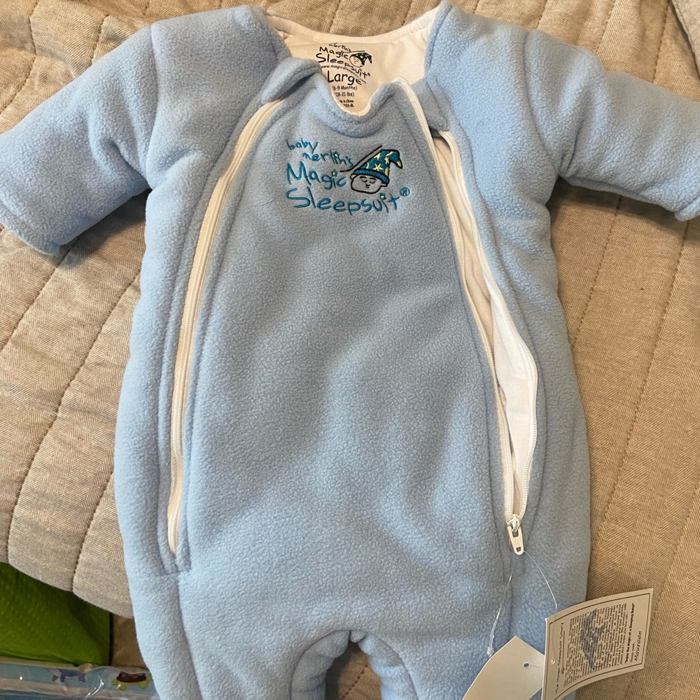 Merlin Magic sleep suit - size large - never worn